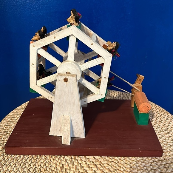 Vintage Hand Made Folk Art Wooden Hand Crank Moveable Ferris Wheel Toy - Picture 6 of 6